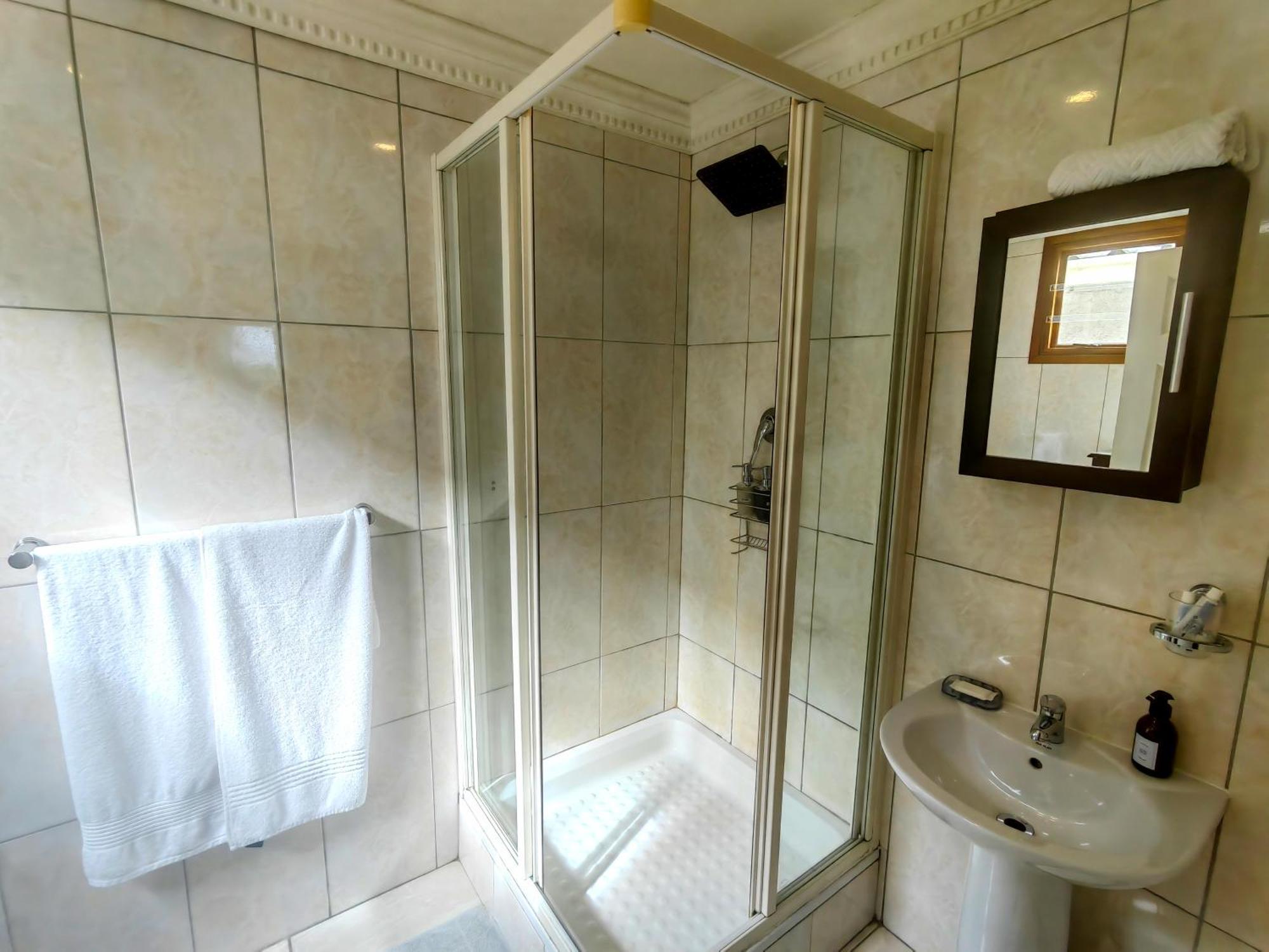 Swiss Cottage Guest House Cape Town Bagian luar foto